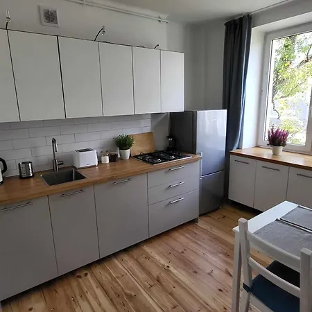 Noakowskiego - Serce Warszawy, Hala Koszyki *