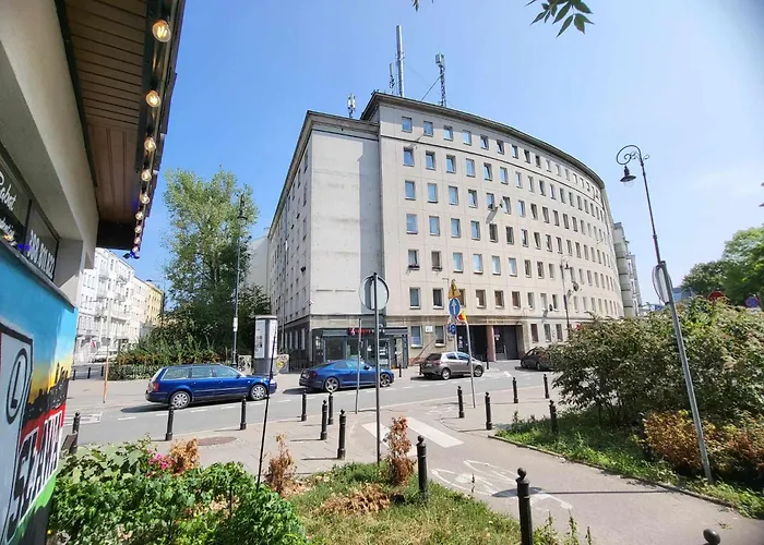 Noakowskiego - Serce Warszawy, Hala Koszyki Warszawa