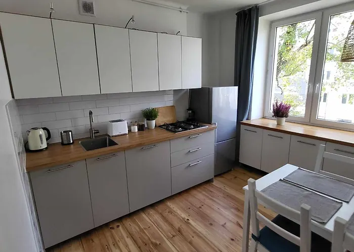 Noakowskiego - Serce Warszawy, Hala Koszyki *